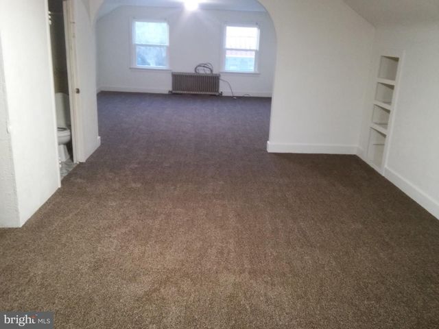 20 E MAIN ST, Middletown, PA 17057