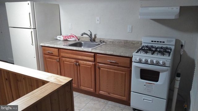 20 E MAIN ST, Middletown, PA 17057