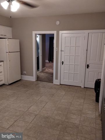 20 E MAIN ST, Middletown, PA 17057