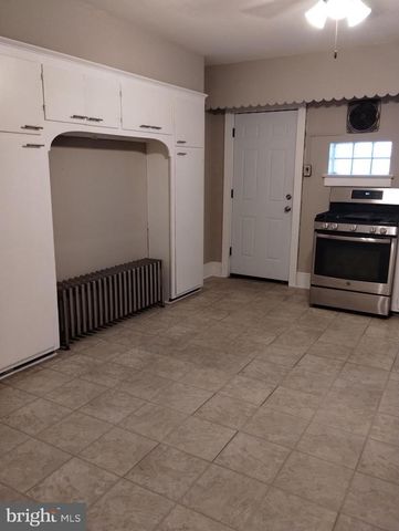 20 E MAIN ST, Middletown, PA 17057