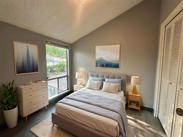2206 Trailside DR 302, Austin, TX 78704
