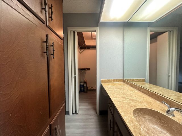 2206 Trailside DR 302, Austin, TX 78704