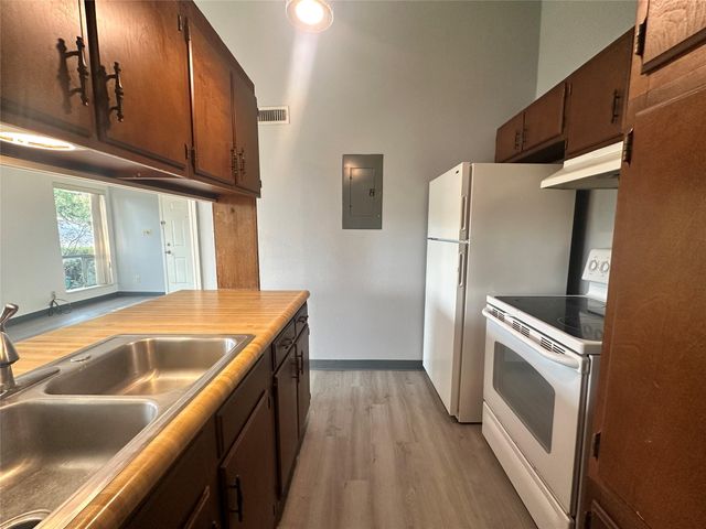 2206 Trailside DR 302, Austin, TX 78704
