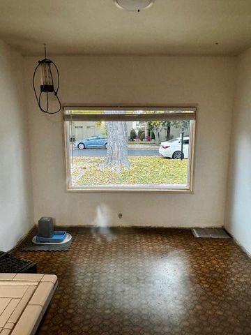 142 Camellia Way, Modesto, CA 95354