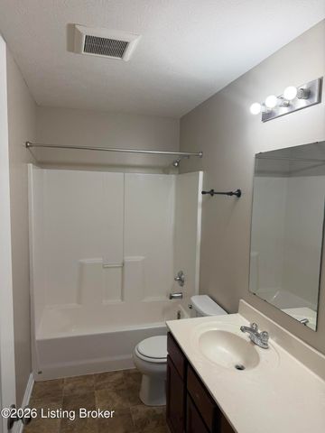 146 Bald Eagles Cir, Mt Washington, KY 40047
