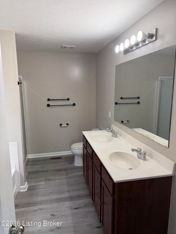 146 Bald Eagles Cir, Mt Washington, KY 40047