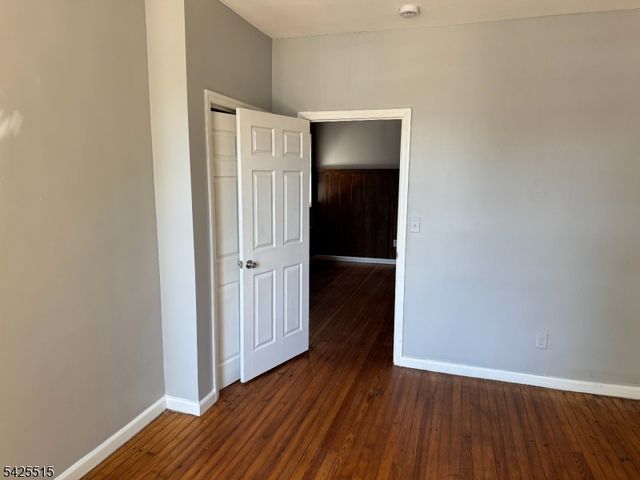 296 Woodside Ave, Newark City, NJ 07104
