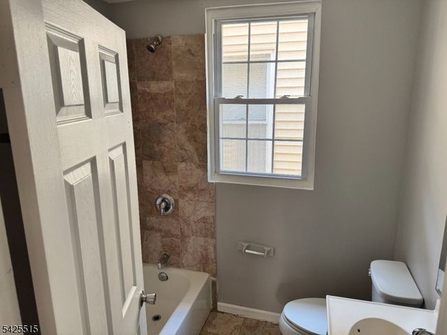 296 Woodside Ave, Newark City, NJ 07104