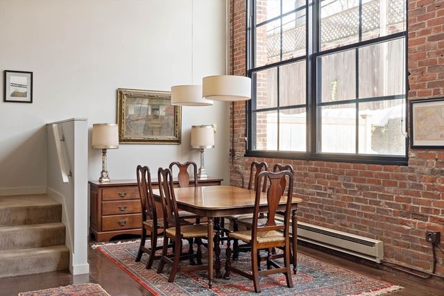 1 Aberdeen Way 102, Cambridge, MA 02138