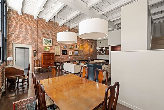 1 Aberdeen Way 102, Cambridge, MA 02138