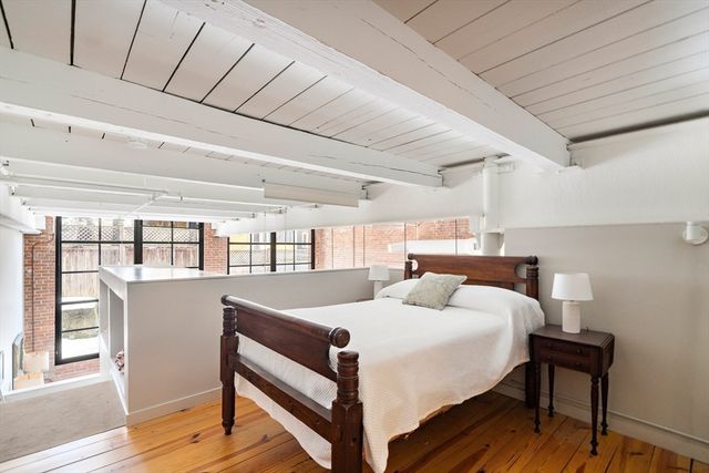 1 Aberdeen Way 102, Cambridge, MA 02138