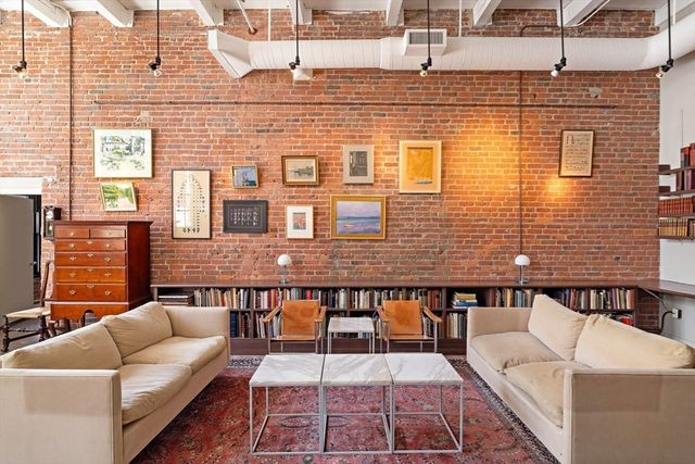 1 Aberdeen Way 102, Cambridge, MA 02138