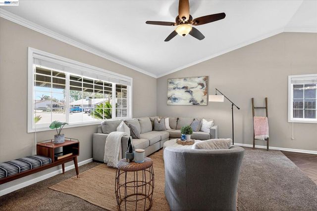 1223 Aberdeen Ave, Livermore, CA 94550