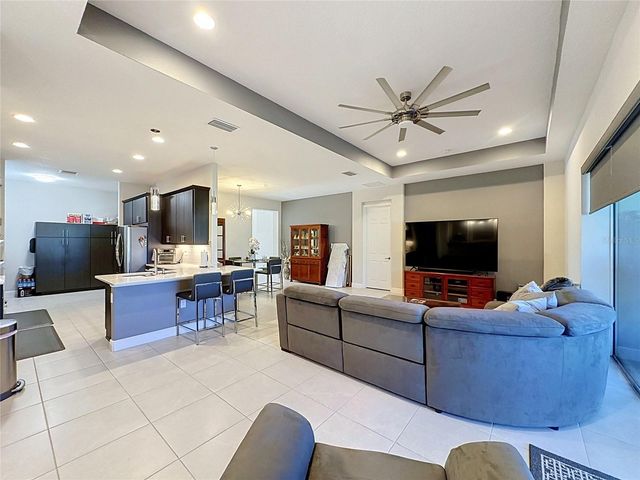 8665 E BRIDGEPORT BAY CIRCLE, Mount Dora, FL 32757