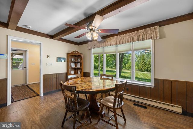 6 STONEHURST RD, Phoenix, MD 21131