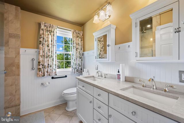 6 STONEHURST RD, Phoenix, MD 21131