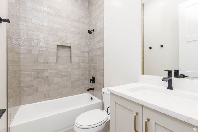 393 E SIDBURY RD, Washington, UT 84780