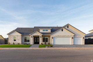 393 E SIDBURY RD, Washington, UT 84780