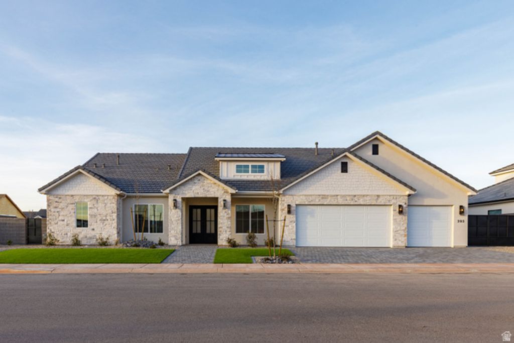 393 E SIDBURY RD, Washington, UT 84780