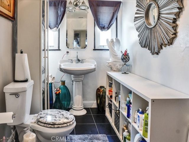 2028 W 84th, Los Angeles, CA 90047