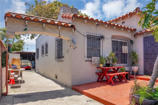 2028 W 84th, Los Angeles, CA 90047