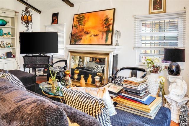 2028 W 84th, Los Angeles, CA 90047