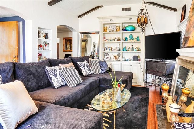 2028 W 84th, Los Angeles, CA 90047
