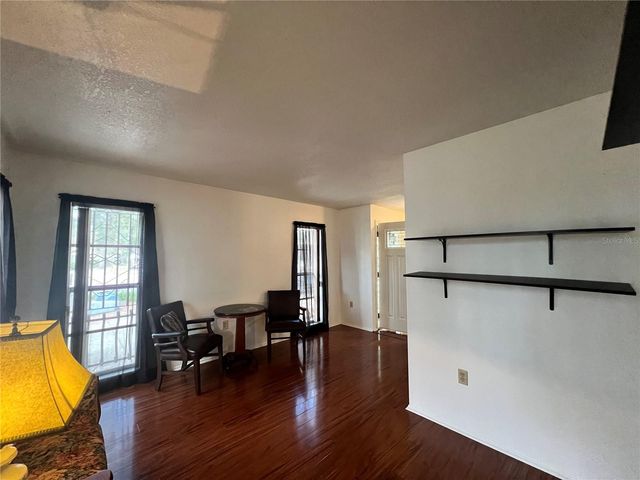 9715 HIDDEN OAKS CIRCLE, Tampa, FL 33612