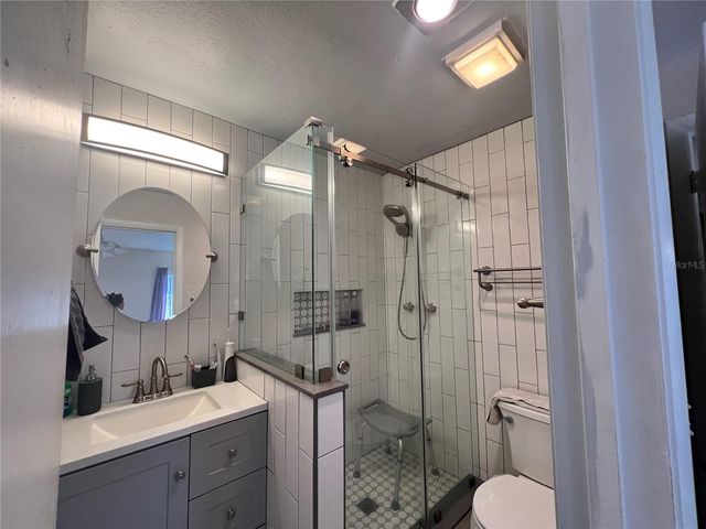 9715 HIDDEN OAKS CIRCLE, Tampa, FL 33612