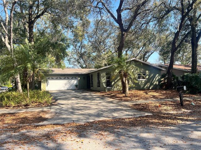 9715 HIDDEN OAKS CIRCLE, Tampa, FL 33612