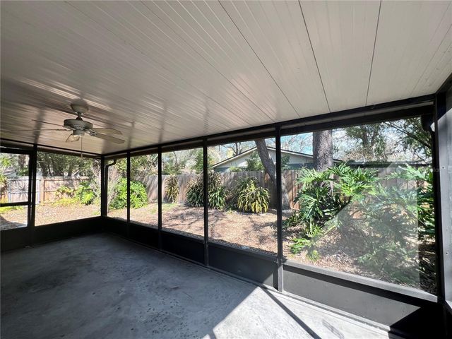 9715 HIDDEN OAKS CIRCLE, Tampa, FL 33612