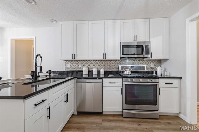 415 Montbrook Drive, O'fallon, MO 63366