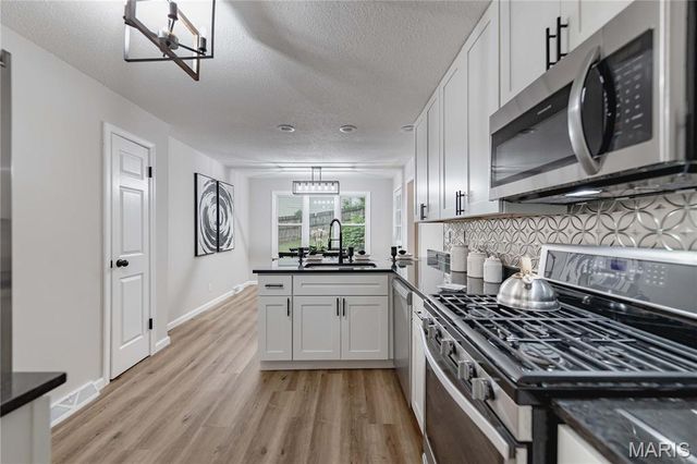 415 Montbrook Drive, O'fallon, MO 63366