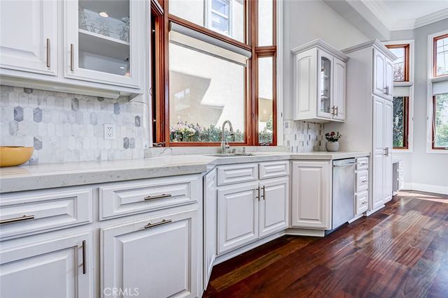 3404 N Poinsettia Avenue, Manhattan Beach, CA 90266