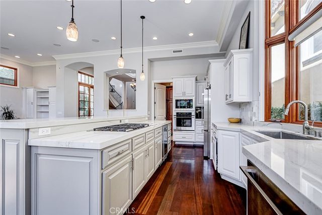 3404 N Poinsettia Avenue, Manhattan Beach, CA 90266