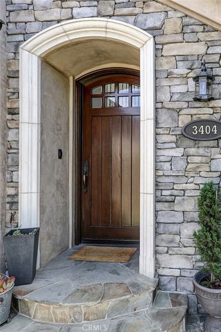 3404 N Poinsettia Avenue, Manhattan Beach, CA 90266