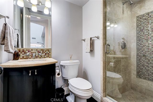 3404 N Poinsettia Avenue, Manhattan Beach, CA 90266