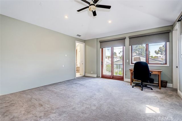 3404 N Poinsettia Avenue, Manhattan Beach, CA 90266