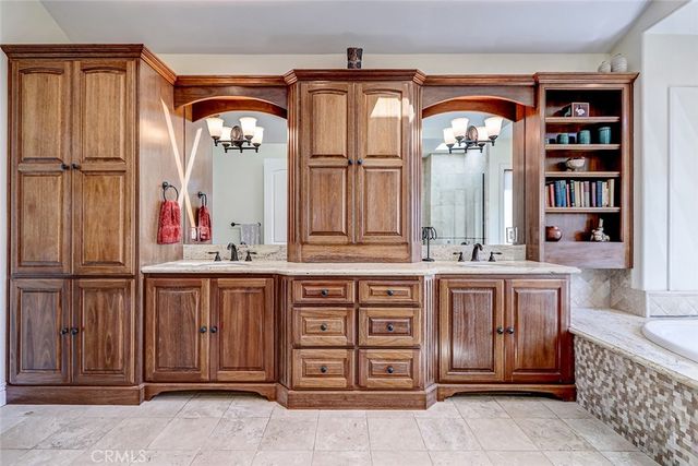 3404 N Poinsettia Avenue, Manhattan Beach, CA 90266