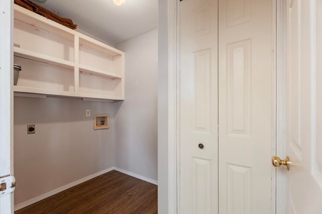 827 Apple Drive, Grove, OK 74344