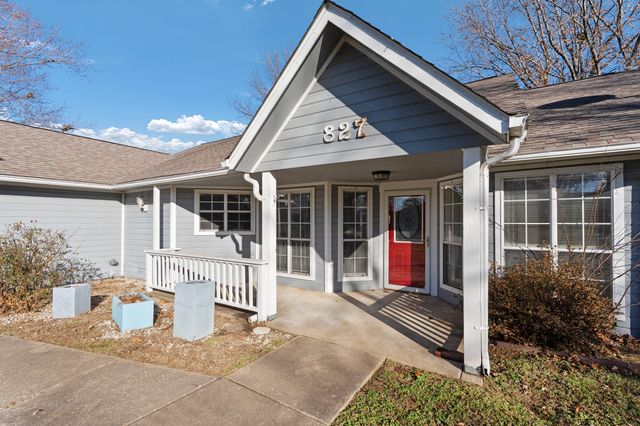 827 Apple Drive, Grove, OK 74344