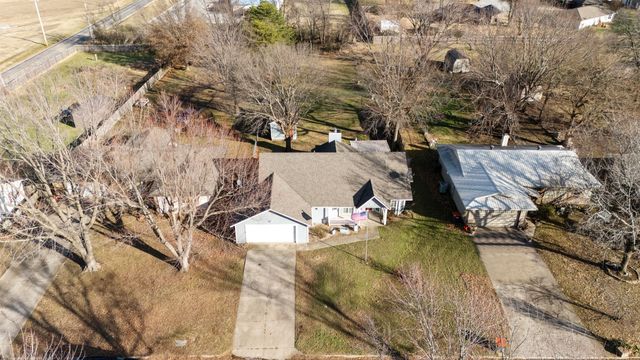 827 Apple Drive, Grove, OK 74344