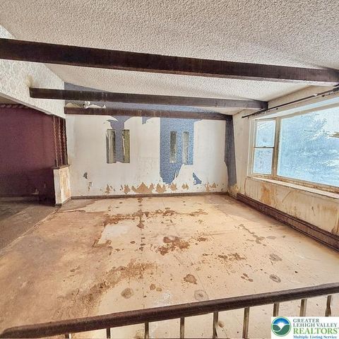 616 Almond Road, Lehigh Twp, PA 18088