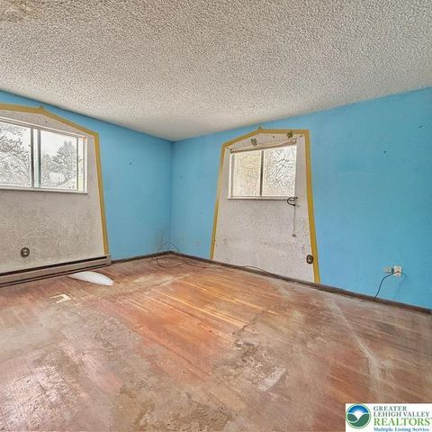 616 Almond Road, Lehigh Twp, PA 18088