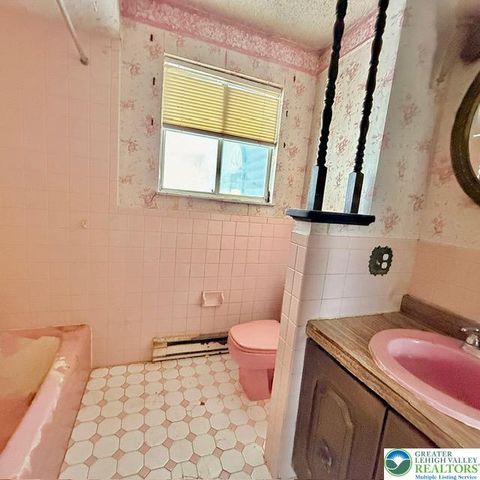 616 Almond Road, Lehigh Twp, PA 18088