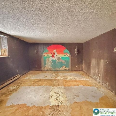 616 Almond Road, Lehigh Twp, PA 18088