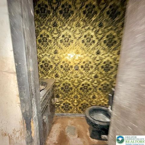 616 Almond Road, Lehigh Twp, PA 18088