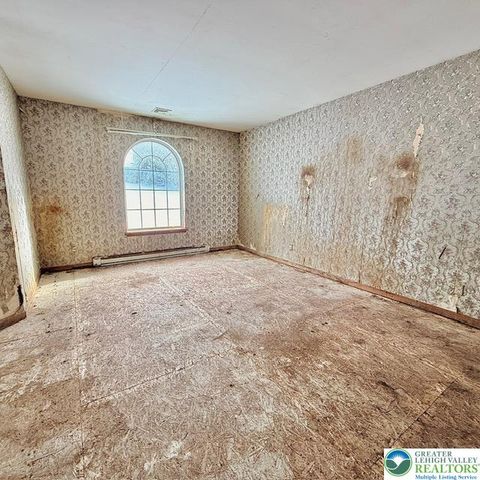 616 Almond Road, Lehigh Twp, PA 18088