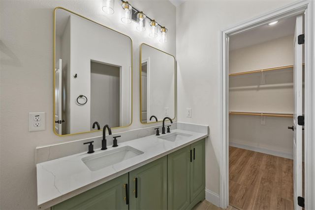 5804 Houghton Avenue, Fort Worth, TX 76107