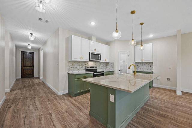 5804 Houghton Avenue, Fort Worth, TX 76107